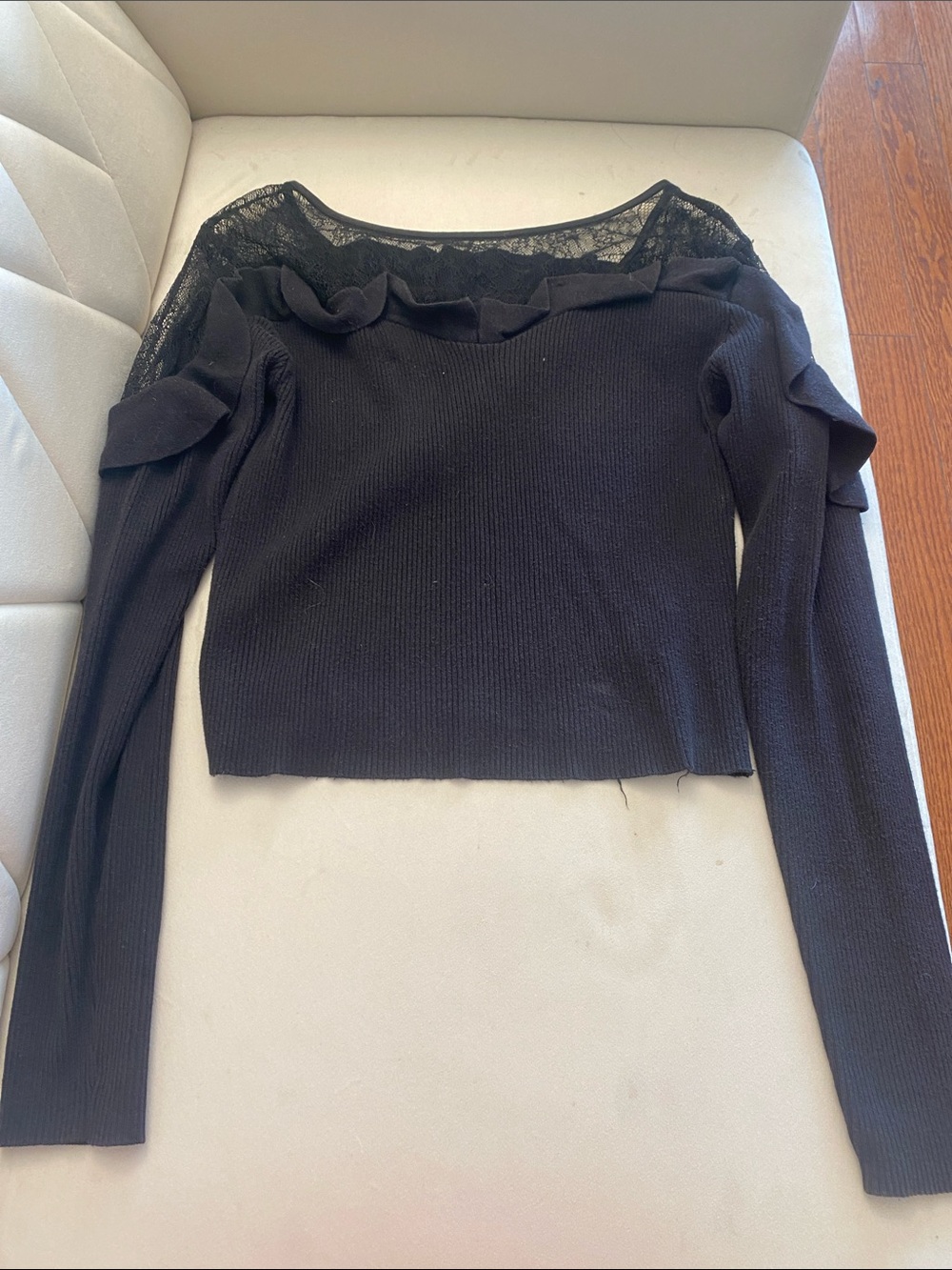 Black Lace Yoke Ruffle Long-Sleeve Women's Top